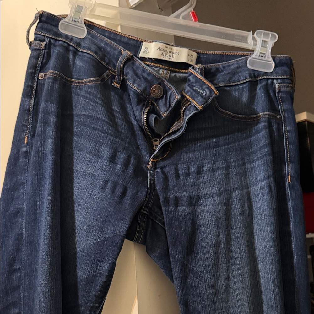 Abercrombie & Fitch Women's Dark Blue Skinny Jeans